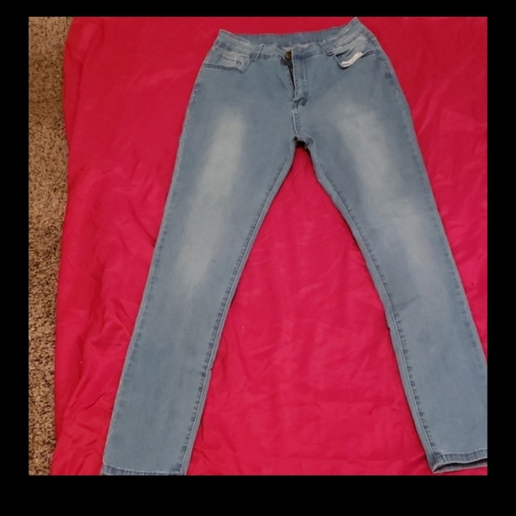 Skinny Slit Back Jeans - Picture 5 of 8